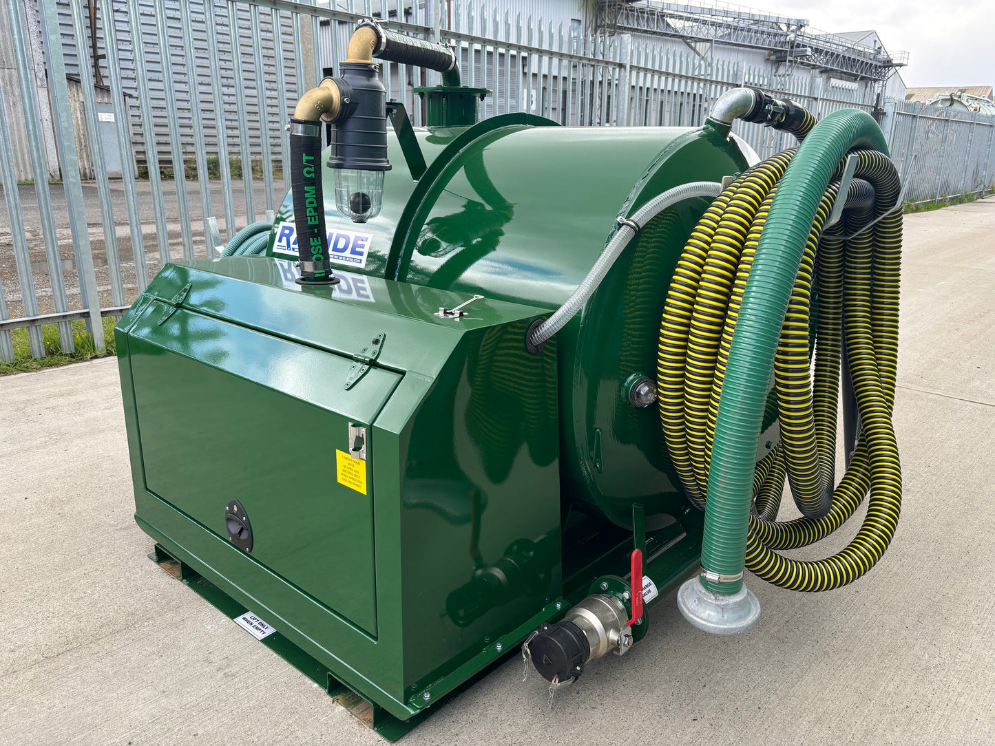 Demountable Self Contained Tanker Units